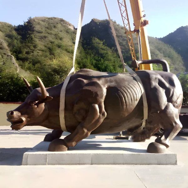 Park Commercial Plaza Office Building Outdoor Bronze Bull - Image 5