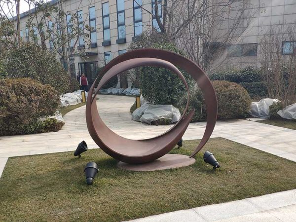 Product Name:Outdoor multi-ring bronze sculpture: the intersection of modern art