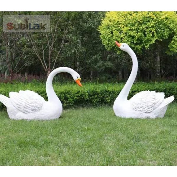 Customized fiberglass swan sculptures of different sizes - Image 2