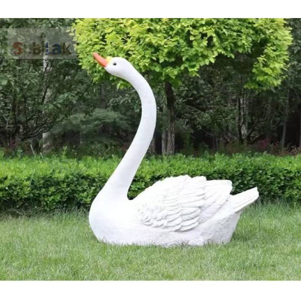 Customized fiberglass swan sculptures of different sizes - Image 4