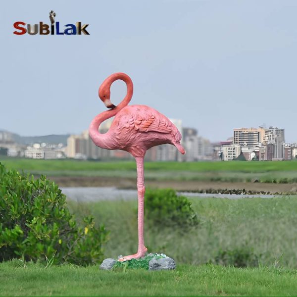 Custom outdoor park fiberglass flamingo sculpture - Image 5