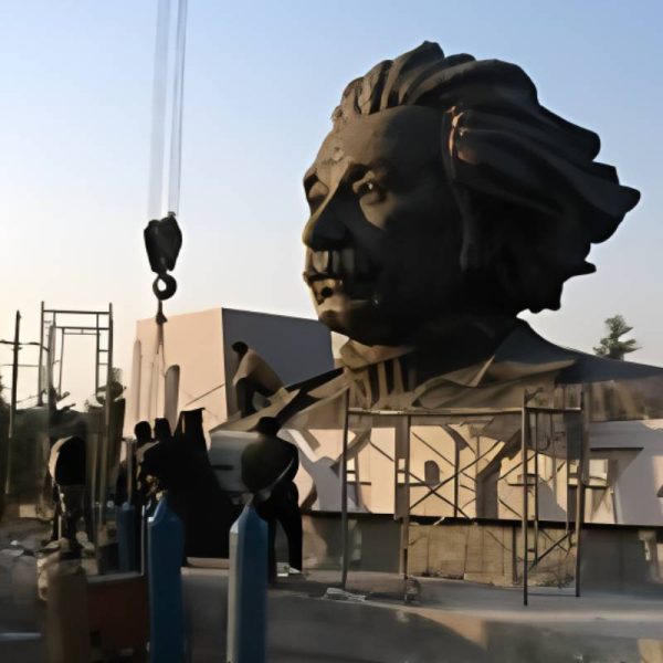 Large bronze statue of Einstein's head in the park outdoor square - Image 4