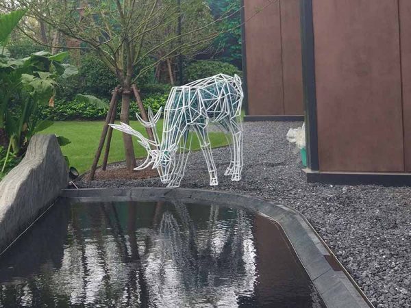 Outdoor Stainless Steel Hollow Deer Sculpture - Image 2