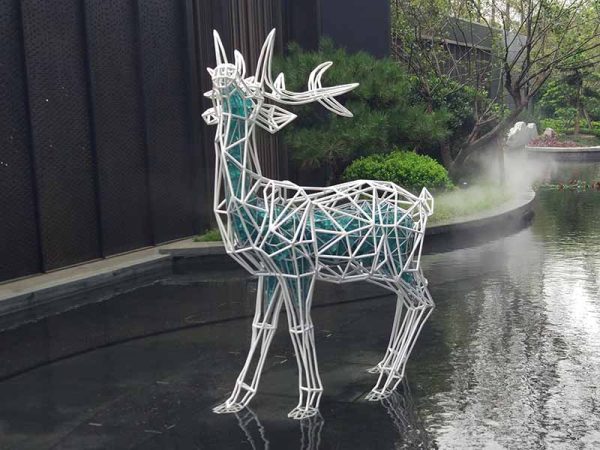 Outdoor Stainless Steel Hollow Deer Sculpture