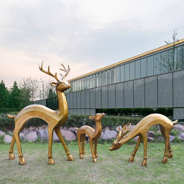 Outdoor Park Grass Fiberglass Sculpture Deer