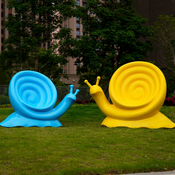Customized fiberglass snail seat sculpture - Image 8