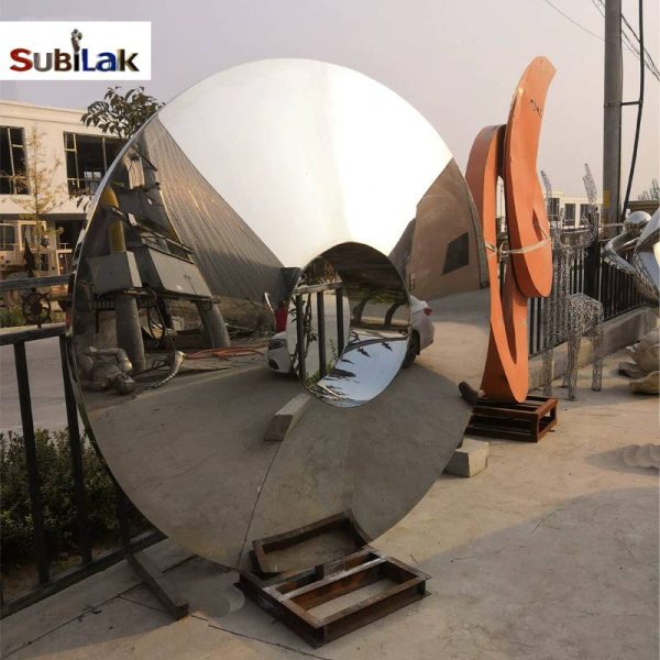 Outdoor park square large stainless steel mirror ring sculpture - Image 3