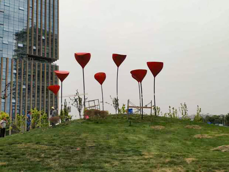 Luminous fiberglass flower large sculptures are suitable for outdoor decoration