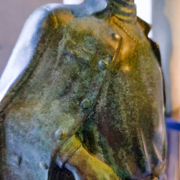 Modern historical figure bronze sculpture is suitable for museums or office decorations