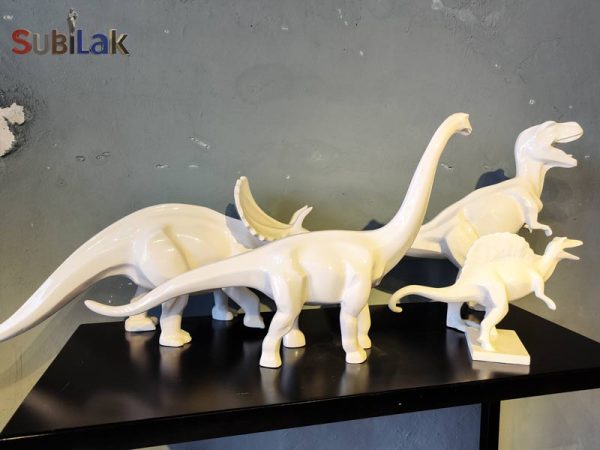 Dinosaur sculptures can be customized fiberglass sculptures