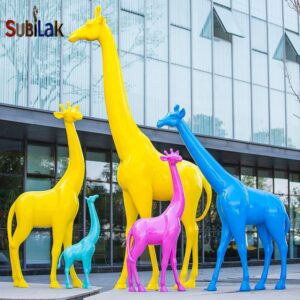 Outdoor park city landscape fiberglass giraffe sculpture