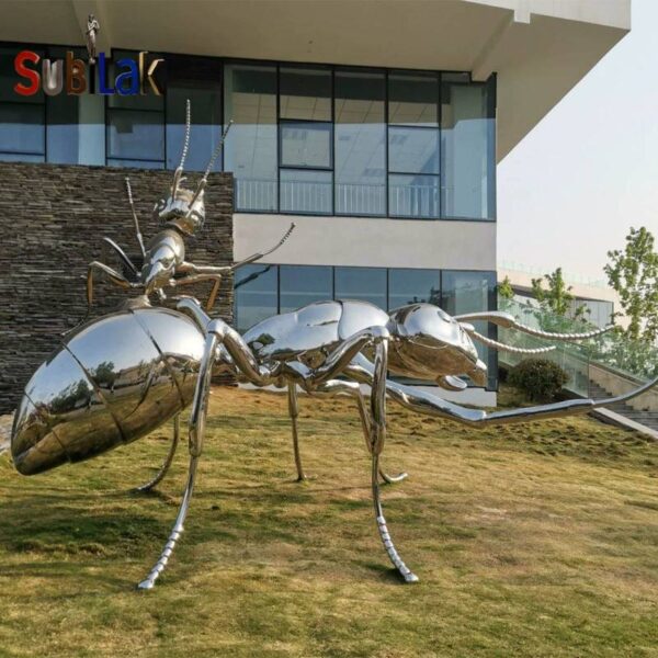 Outdoor park grass stainless steel ant sculpture - Image 3