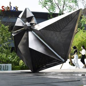 City street ocean landscape art stainless steel creative conch sculpture