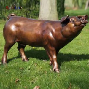 Outdoor Large Brushed Gold Bronze Sitting Pig Sculpture Garden Decoration Statue Decoration