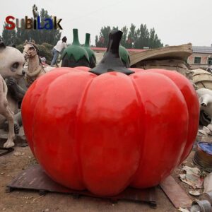 Fiberglass reinforced plastic (FRP) simulation pumpkin sculpture for the vegetable planting base in the outdoor park