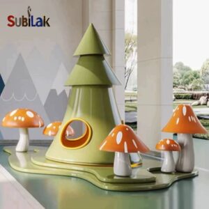 Fiberglass sculpture with the theme of “Forest Hut”